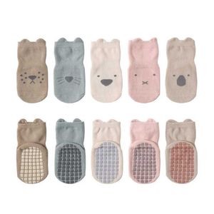 Kinder sokken 5 paar baby anti slip sokken geschikt voor meisjes en jongensaccessoires schattige cartoon vloer kousen voor jonge kinderen D240513