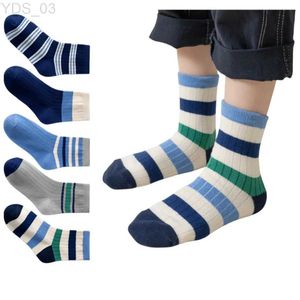 Chaussettes pour enfants 5 paires chaussettes en coton pour enfants garçons filles chaussettes respirantes de qualité Design de mode chaussettes d'école pour étudiants YQ240314