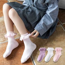 Kinder sokken schattige witte principe voor kinderen en meisjes met geplooide kanten sokken die geschikt zijn voor baby's in de lente en herfst katoen geplooide dans short enkel lang