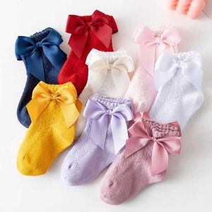 Chaussettes pour enfants chaussettes pour les nouveau-nés de 0 à 5 ans avec des chaussettes en coton à arc adaptées aux filles avec des chaussettes d'été creux fille chaussettes plissées pour bébé chaussettes D240513