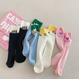 Chaussettes pour enfants bébé garçons 100% coton pour nourrissons filles chaussettes enfants solides à genoux haute chaussette de tout-petit de style espagnol pour 0 à 4 ans D240528