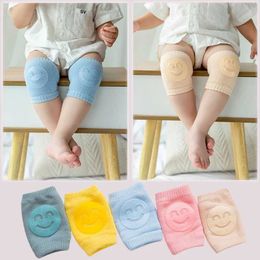 Kinder sokken baby knie pads voor kinderen veilige kruipende elleboogkussentjes voor baby- en peuterbescherming Warme knie pads voor meisjes en jongens accessoiressl2405