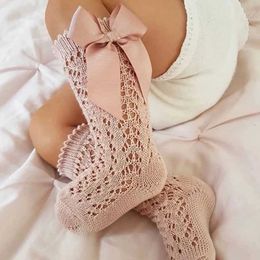 Kinderen Sokken Kinderen en Girls Royal Style Bow Knee High Fish Net Sokken voor zuigelingen en peuters Bow Knot Tube Socks for Children Hollow Socks 0-4y D240513