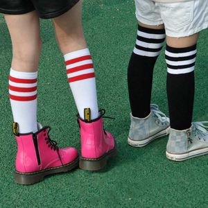 Chaussettes pour enfants enfants filles genoues hautes chaussettes pour enfants coton garçon chaussettes pour football trois old school baby tube long mèche botte y240504