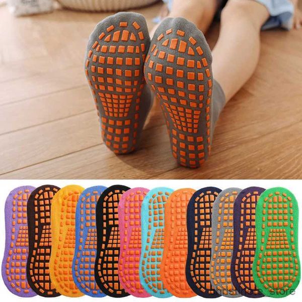 Chaussettes pour enfants, chaussettes de Trampoline pour enfants, distribution de chaussettes de sol antidérapantes, aire de jeux pour enfants, chaussettes de Yoga pour éducation précoce des bébés