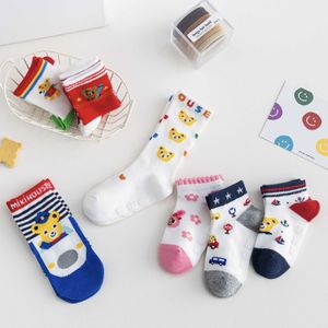 Kinderen sokken Japans kort voor jongens en meisjes in zomer mesh kinderen van katoen baby zweet absorberend ademende schattige schattige 221203
