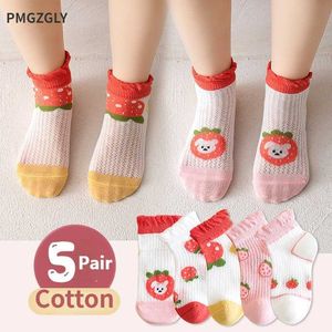 Chaussettes pour enfants chaussettes pour enfants 5 paires / lot printemps d'été coton filles chaussettes de fleurs mignonnes pour enfants bébé petite fille accessoires de vêtements y240504