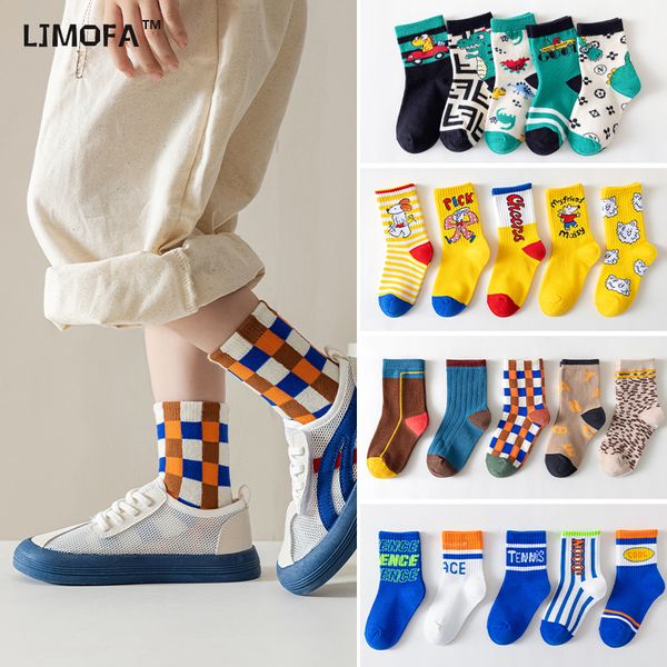 Chaussettes Enfants LJMOFA 5 Paires Chaussettes Enfants pour Filles Garçon Dessin Animé Toddler Coton Chaussettes de Sport Tricotées Quatre Saisons Enfants Tube Chaussettes C161 230620