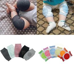 Kinder sokken Lyvyno 1 paar babyknie pads voor kinderveiligheid kruipen elleboogblokken voor babyvoet warmte kniesteun protectorsl2405