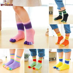 Chaussettes pour enfants Nouvelles chaussettes pour bébés en bande adaptées aux chaussettes de sport décontractées 2-10 t