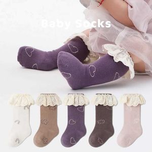 Chaussettes pour enfants solides chaussettes pour bébés pour bébés coton pour les tout-petits doux pour les enfants pour les enfants princesse genou pour filles y240504