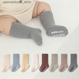 Kinderen Sokken Solid Color Boys and Girls Cotton Socks Knie High Rib Baby Long Tube Socks Non Slip Childrens Leg Warm Baby Socks Q240413