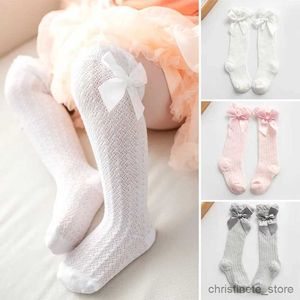 Chaussettes d'été pour bébé fille, avec nœud, en maille de coton, respirantes, hautes, pour enfants en bas âge, mignonnes, longues, blanches et roses, de 0 à 3 ans