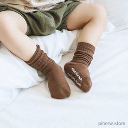 Chaussettes pour enfants Chaussettes pour enfants en bas âge Nouveau-né Bébé Prewalker Hiver Terry Exquis Coton Fille Automne Épais Chaud Infantile Garçon Chaussette Antidérapante 0-5T