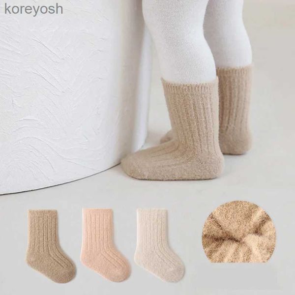 Calcetines para niños invierno nuevo niño pequeño recién nacido niños suave hilo de terciopelo sólido otoño niñas bebés niños lindos sin hueso 0-8YL231114