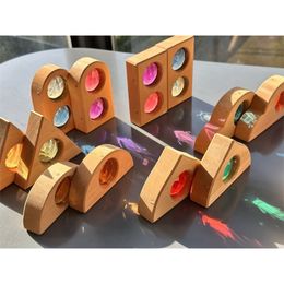 Kinderen sprankelende orient edelstenen houten speelgoed stappengabels stapelen zien door regenboogvorm bouwstenen