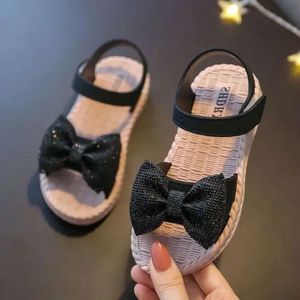 Kinderen zomer voor meisjes buigen niet-slip zachte veelzijdige veelzijdige vaste Koreaanse kinderen zoete prinses schoenen strand sandalen cd18dd