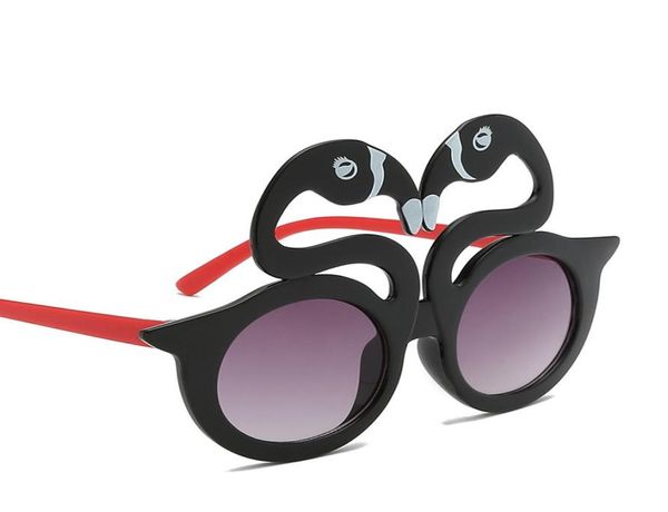 Gafas de sol de Swan para niños Lindos para niños Gafas Sun Gasas Diseño de marca Mirror irregular UV400 Polarizado de seguridad para bebés al aire libre Dropship6980161