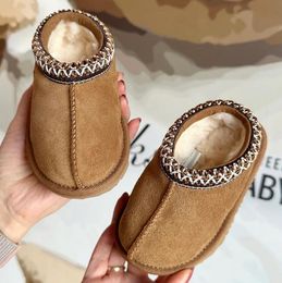 Zapatillas Tasman II para niños pequeños Botas de bebé Tazz Chanclas de piel castaña Piel de oveja Shearling Ultra Mini bota clásica Mulas de invierno con semillas de mostaza Lana sin cordones Little Big 21-34