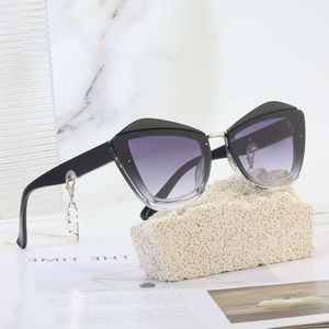 KILA Lunettes de soleil tendance yeux de chat pour femme, haut de gamme, pendentif personnalisé, protection solaire, tendance