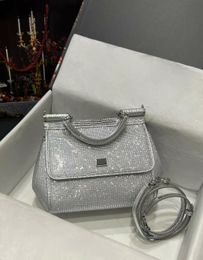 Kim-ontwerper Satijn met all-over steentjes handtassen zilveren hardware metaal vergulde tag topgreep schoudertassen binnenste pocket avond portemonnee vrouwen mode diamanten tas