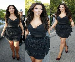 Kim Kardashian Black Autruche Robes de cocktail de plumes courtes robes sexy de fête en soirée attrapant de profond V Couce de célébrité