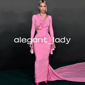 Kim Kardashian tapis rouge robes de soirée avec manches longues rose chaud fuchsia découpe arc sirène bal robe formelle porter