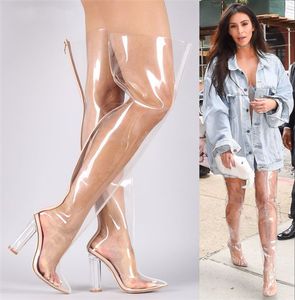 Kim Kardashian Transparent PVC Bout Pointu Cuissardes Transparentes Piste Chaussures D'été Femme Plus La Taille Cristal Perspex Bloc Talons Retour Fermeture À Glissière Long Botas Femininas