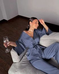 Kimono Style 2024 Femme Matching Set Pyjamas avec ceinture Satin 2 pièces Soft Loose Pyjamas Sleepwear Wesing Home Clothes 240409