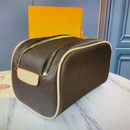 KING SIZE TOILETRY BAG Uomo Extra Large Wash Bags Luxurys Make Up Cosmetic Toilet Pouch Women Beauty Makeup Case Pochette Accessoir3081