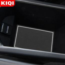 Kiqi Car Anti Slip Gate Slot Pad Mat de porte de porte non glissante Parnes de groove pour Toyota C-HR Chr C HR 2016 2017 2018 2019 2020 ACCESSOIRES