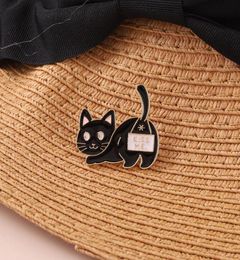 Kiss Me Black Cat Animal Smalto Spille Pin per le donne Fashion Dress Cappotto Camicia Demin Metallo Spilla divertente Spille Distintivi Promozione Gif7920597
