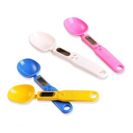Kitchen electronic spoon scale 0.1 g baking food mini plastic household metering small scale