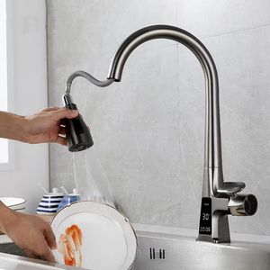 Keuken kraan pistool grijs digitaal display uittrekbare gootsteen schotel bassin mixer kraan koud en heet gratis roterend multi-mode water