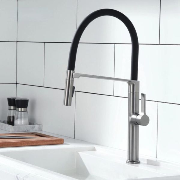 Robinets de cuisine robinets noirs à aspiration à aspiration mignon de conception monomolleuse et à double commande évier rotatif haut de gamme