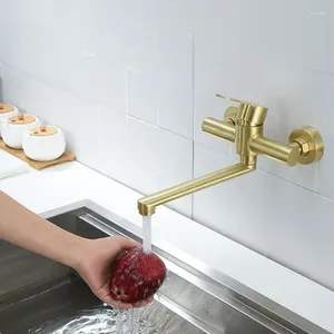 Grifos de cocina grifo de oro cepillado grifo montada en la pared bañera Cuenca de baño 180 ° batidora de agua fría mopolina grifo dual orificio