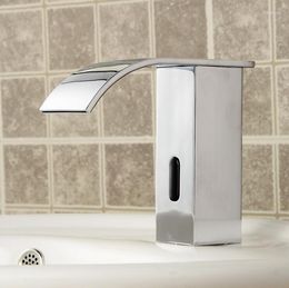 Keuken kranen verchroomde infrarood sense sense sense messing badkamer badkamer wasbassin koperen wastafel waterval