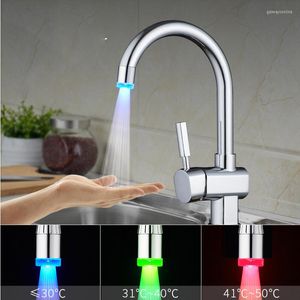 Keuken kranen LED-temperatuur gevoelige 3-kleurs verlichte kraan badkamer gloedwaterbesparende beluchttapaccessoires