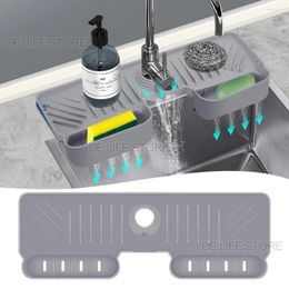 Mujera de grifo de fregadero de almacenamiento de cocina con soporte de esponja Padera de protección de salpicaduras de silicona para protección contra el drenaje de la encimera del baño