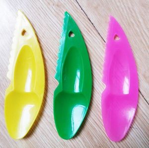 Keukengereedschap 2 in 1 Kiwi Lepel Plastic Snoep Kleur Kiwi-Dig Lepel Scoop Fruit Mes Slicer Peeler Cutter met Gat SN4397