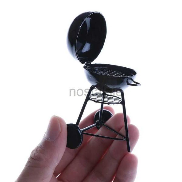 Les cuisines jouent à la nourriture 1 12 poupées maison miniature Black BBQ Grill Modèle Accessoires de cuisine pour Doll House Garden Outdoor Décor Kids Pretend Play Toys 2443