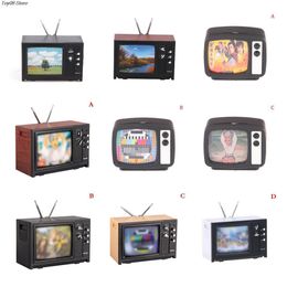 Keukens spelen eten 1 12 Dollhouse Vintage oude stijl miniatuur televisie tv met foto poppen huis meubels woonkamer slaapkamer decor model speelgoed 230417