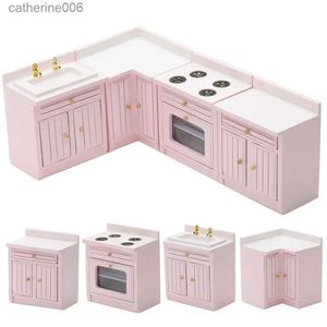 Kitchens Play Food 1/12 Mini meubles de maison de poupée réaliste armoires de jeu de cuisine Table de cuisson évier comptoir lavabo en bois modèle ToyL231026
