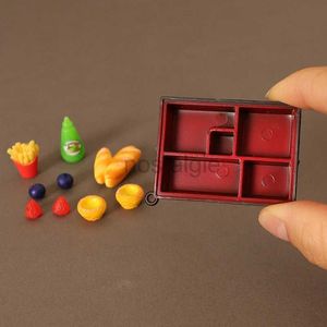 Kitchens Play Food 1set 1 12 Dollhouse Miniature Bento Box Pain Pain Fruit Oeuf Tarte Fries Jaun Jacon de lunch Cuisine Food Toy Doll House Decor Accessoires 2445