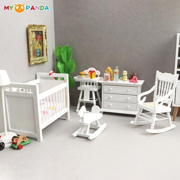 Cocinas Play Food 5pcs/Set 1 Muebles de 12 muñecas Cot Baby Baby Cot Sillas de comedor mecedoras de caballos Rocking Rocking Cabina de decoración de habitaciones para niños 230713