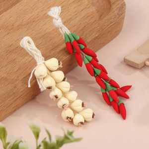 Kitchens Play Food Food and Vegetable Doll House Simulation Mini Garlic Clay Mini Model Model Doll House Accessoires de style chinois Décoration de cuisine D240525