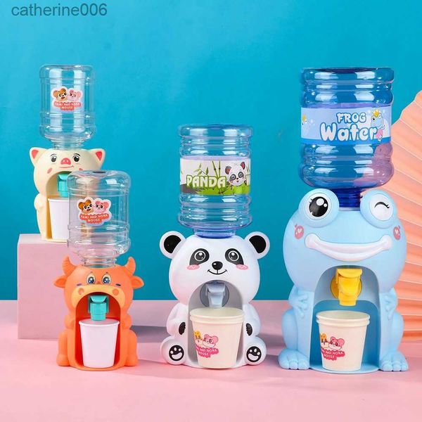 Les cuisines jouent à la nourriture Mini distributeur d'eau pour enfants jouet avec mignon rose bleu eau froide/chaude jus de lait fontaine à boire Simulation cuisine ToysL231026