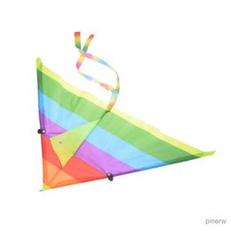 Vliegeraccessoires 1PC Rainbow Kite Outdoor Babyspeelgoed voor kinderen Vliegers zonder bedieningsbalk en lijn