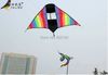 Kites Outdoor Fun Sports Spiral Tail 3D triangle Kite avec poignée et ligne Good Flying 0110