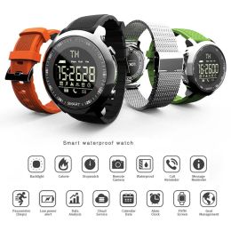 Kits Ex18 Men de sports intelligents pour hommes Smart Watch imperméable Pidomètre Luminal Fitness Smart Fitness avec un tracker de compteur d'impulsion de pression de mesure